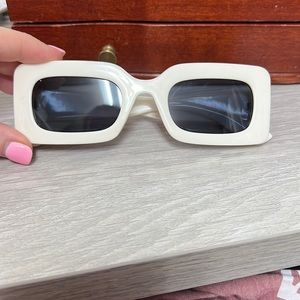 Off white retro sunglasses